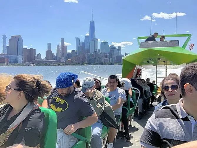 Circle Line The Beast i New York - Speedbåd
