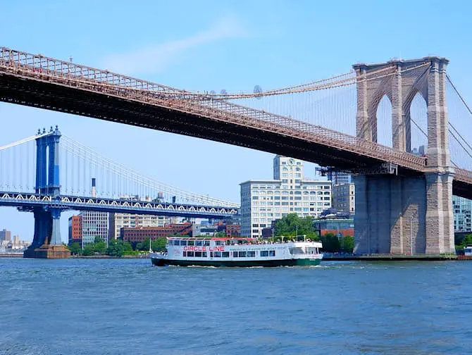 Circle Line Landmarks Cruise