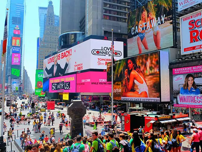Times Square i New York - Menneskemylder