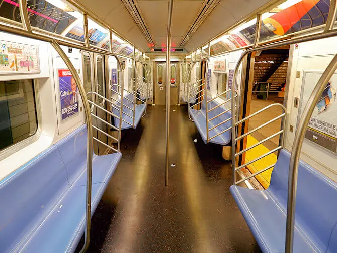 Subway i New York - Inde i toget
