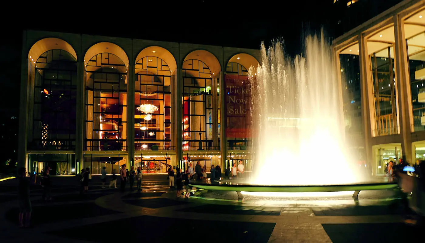 Lincoln Center i New York - Lincoln Center om aftenen