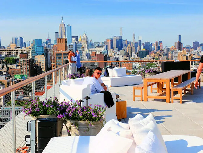 De bedste rooftop-barer i New York - The Roof p&aring; PUBLIC