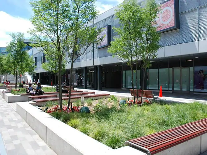 Empire Outlets New York City - Hovedgade
