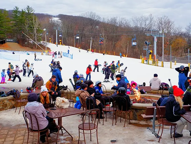 Ski- eller snowboard-dagstur i New York - Stemning