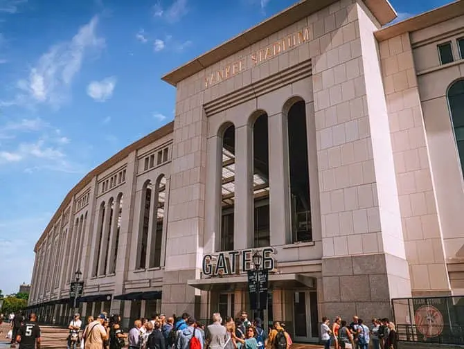Guidet tur i Brooklyn, Queens og Bronx - Yankee Stadium