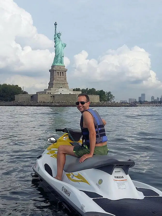 Svømme i New York - Jetski