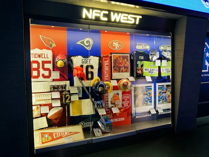 NFL Experience Times Square - Indenfor
