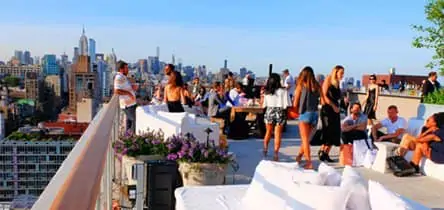 Besøg en rooftop-bar