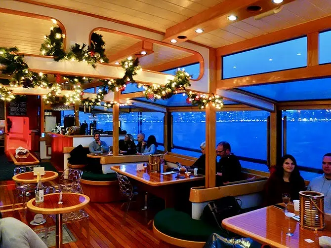 Julehygge-cruise i New York - Båden