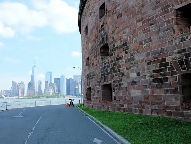 Hvad skal man se på Governors Island - skyline