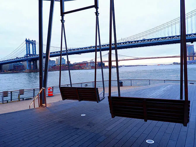 Manhattan Bridge i New York - Udsigt