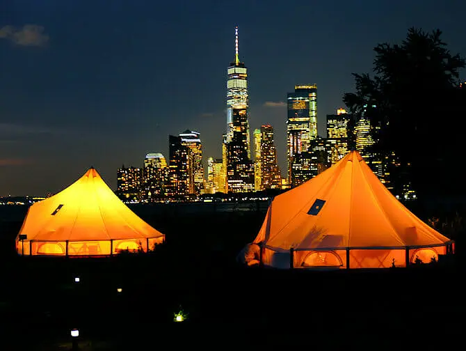 Hvad skal man se på Governors Island - Telte om natten