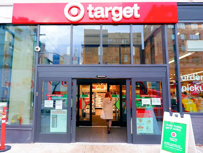 Supermarkeder i New York - Target New York udenfor