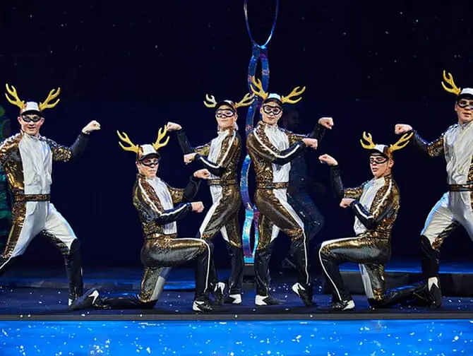 Twas the Night Before by Cirque du Soleil - rensdyr