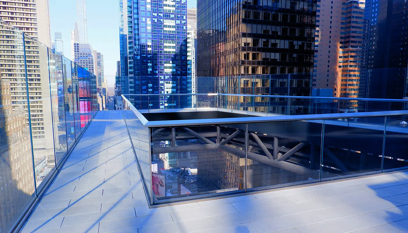 One Times Square Skywalk billetter- udsigtsplatform i Times Square