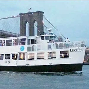 Nytårsaften cruise i New York - Lucille Yacht