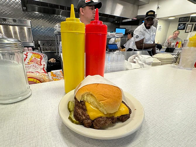 Bedste burger i New York - Hamburger America burger