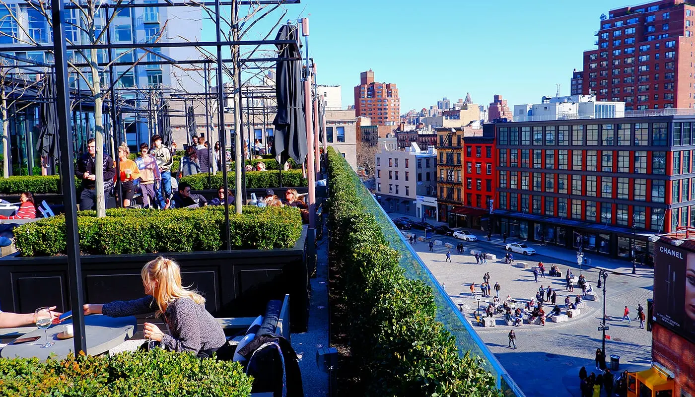 De bedste Rooftopbarer i New York - RH Rooftop Restaurant