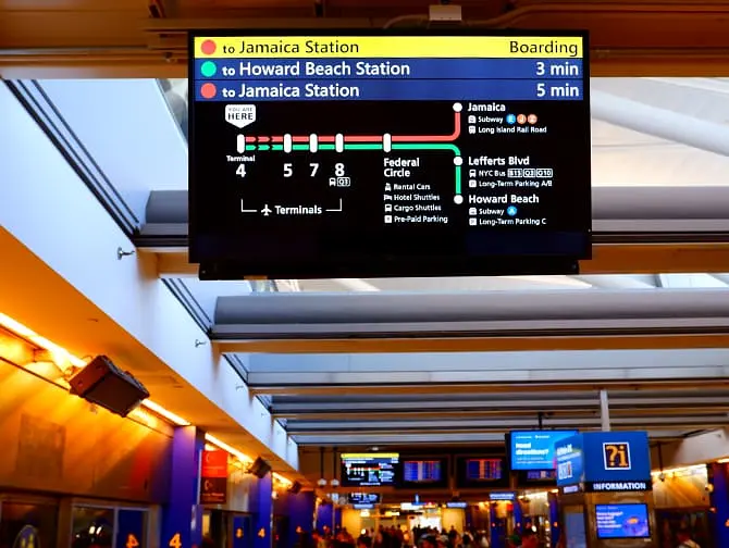 JFK AirTrain i New York - Afgang