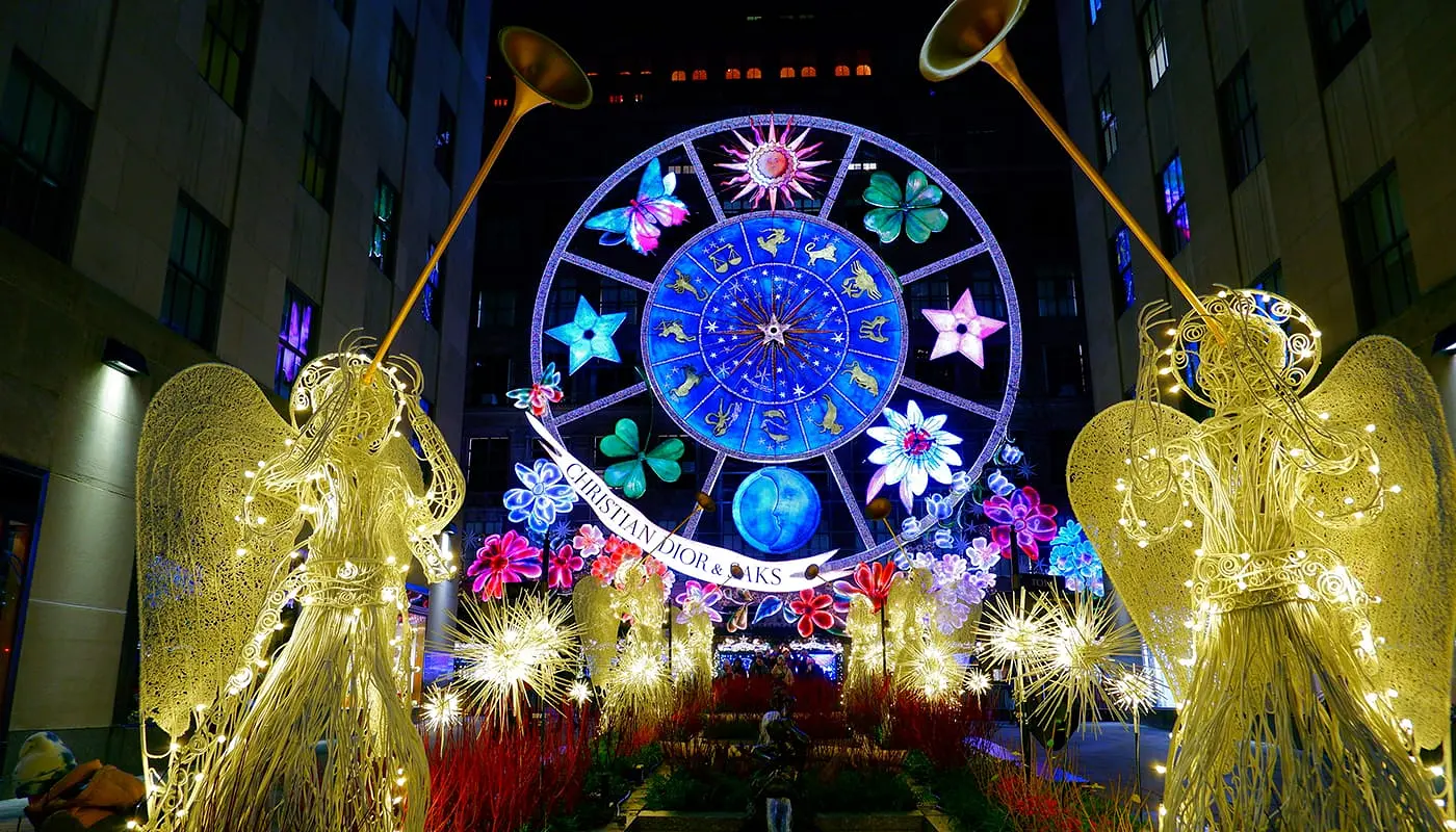 Juletur til New York: rejseplan - Saks Fifth Avenue Holiday Light Show