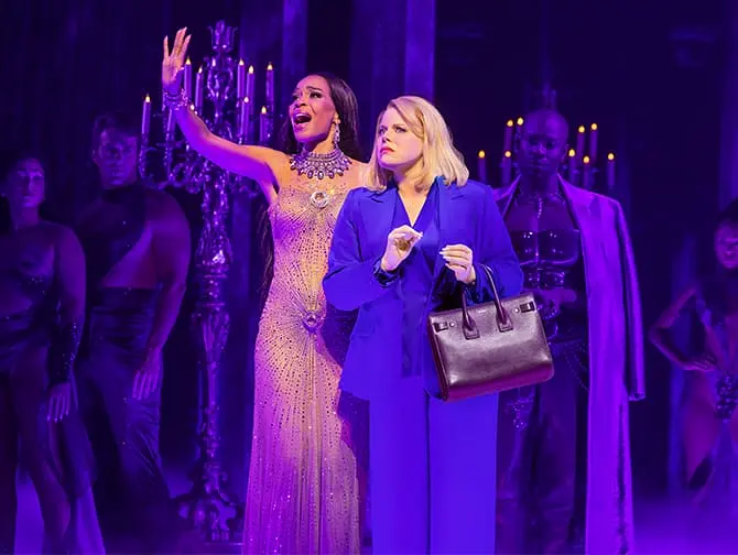 Death Becomes Her Broadway billetter - Viola