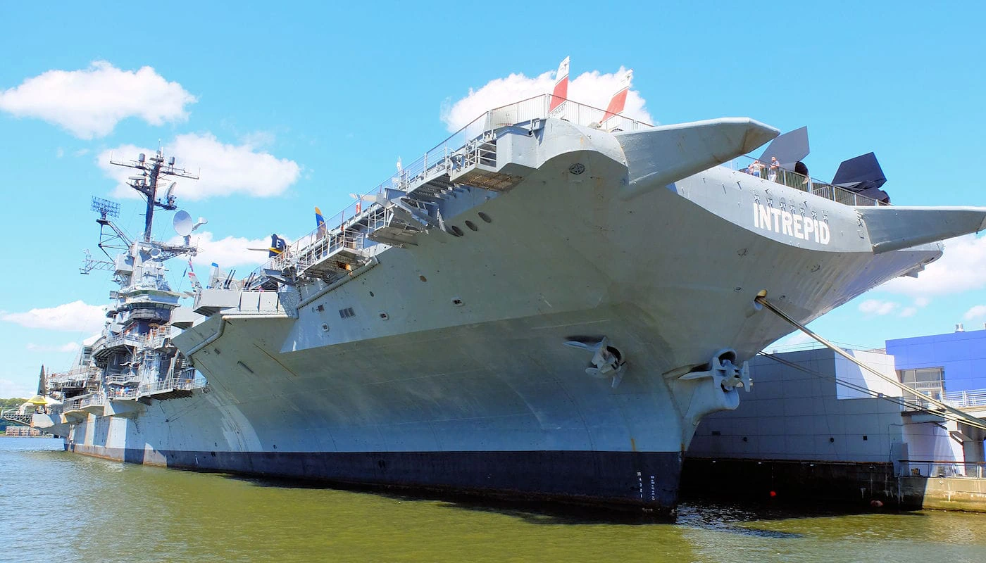 De bedste museer i New York - Intrepid