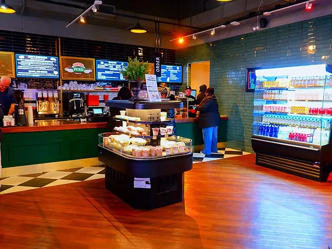 Central Perk Coffeehouse i New York - Få en kop kaffe