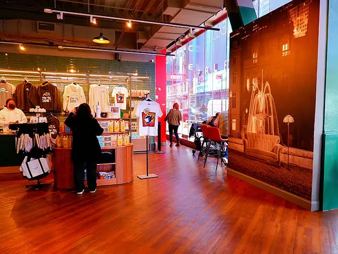 Central Perk Coffeehouse i New York - Køb merchandise i butikken