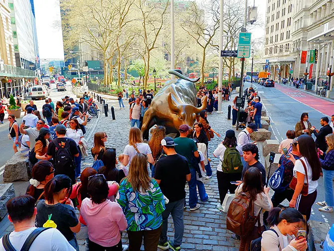 Charging Bull Statue i New York - Populær attraktion i Financial District